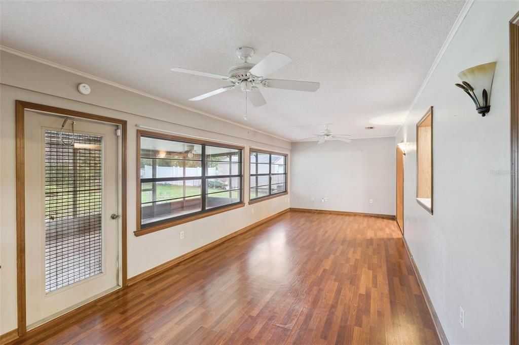 For Sale: $480,000 (3 beds, 2 baths, 2187 Square Feet)