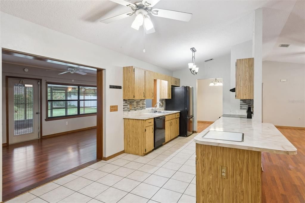 For Sale: $480,000 (3 beds, 2 baths, 2187 Square Feet)