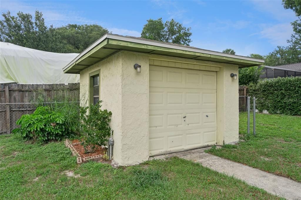 For Sale: $480,000 (3 beds, 2 baths, 2187 Square Feet)