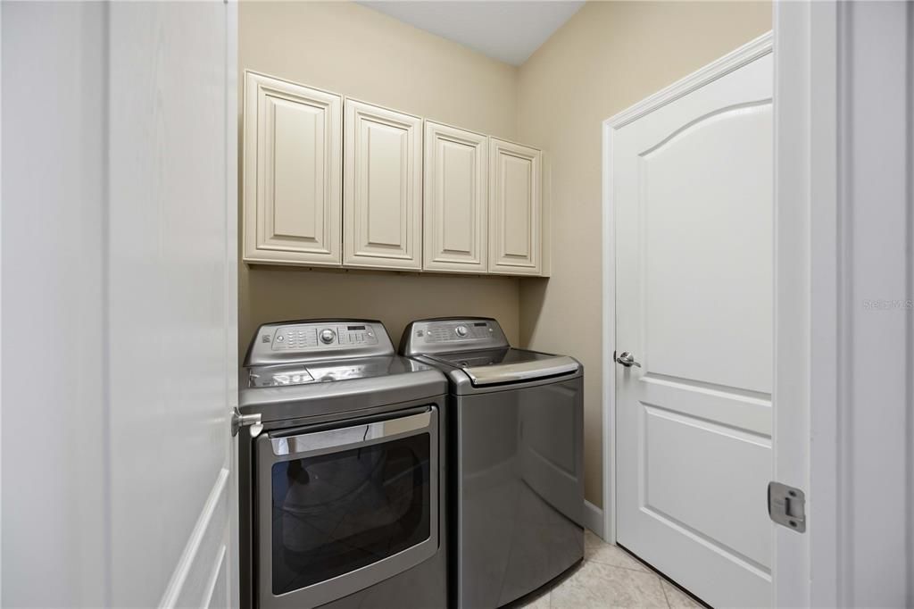 For Sale: $425,000 (3 beds, 2 baths, 2092 Square Feet)