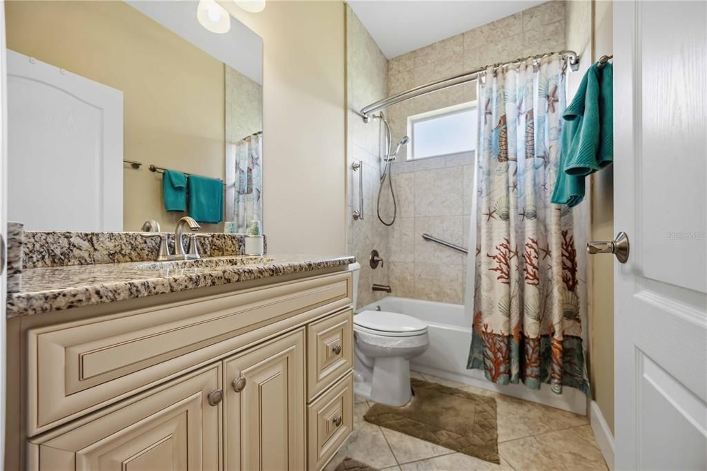 For Sale: $425,000 (3 beds, 2 baths, 2092 Square Feet)