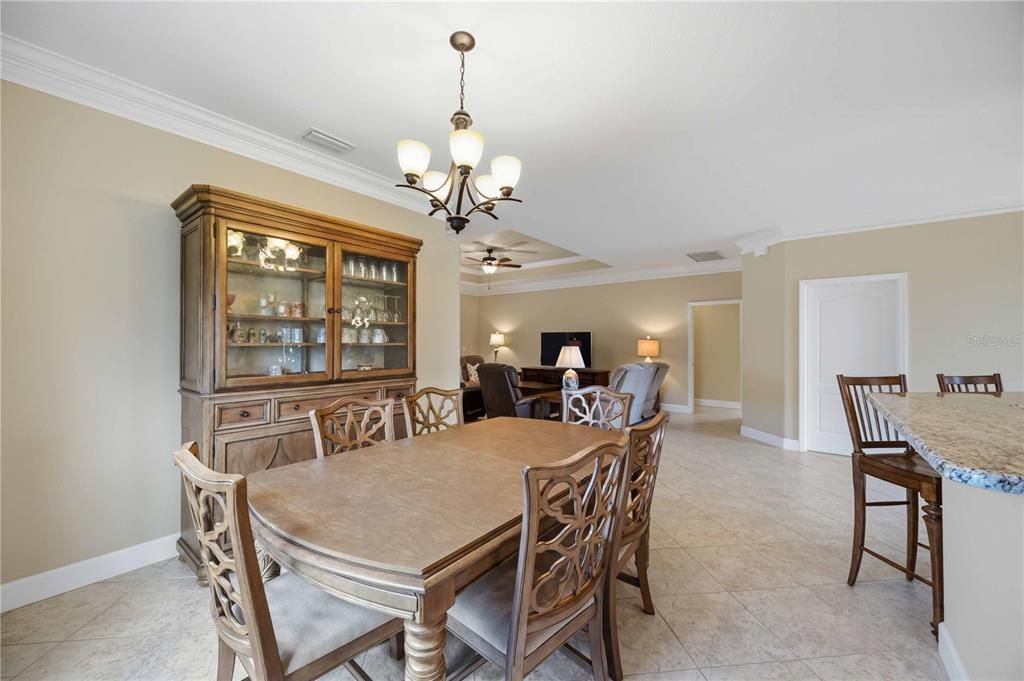 For Sale: $425,000 (3 beds, 2 baths, 2092 Square Feet)