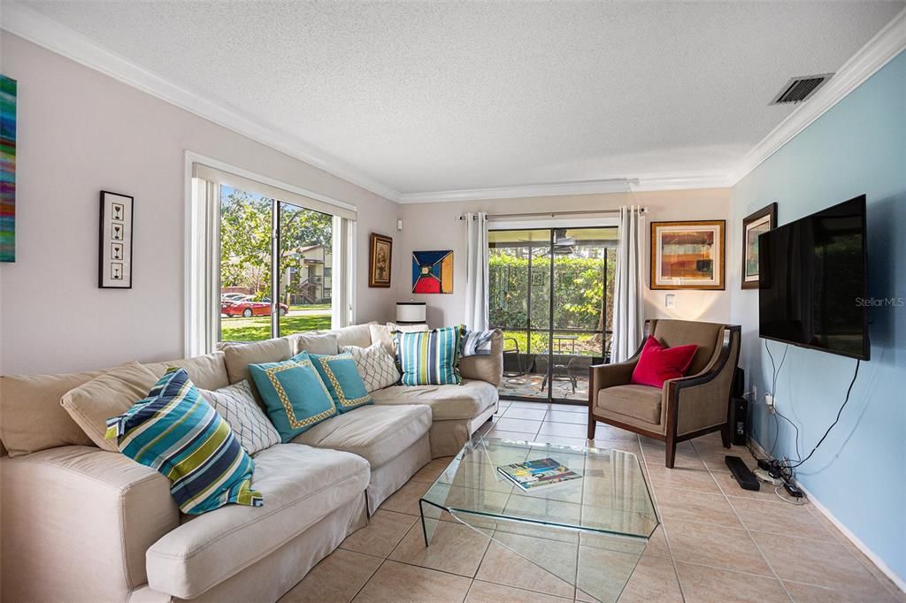 For Rent: $2,450 (2 beds, 2 baths, 1060 Square Feet)