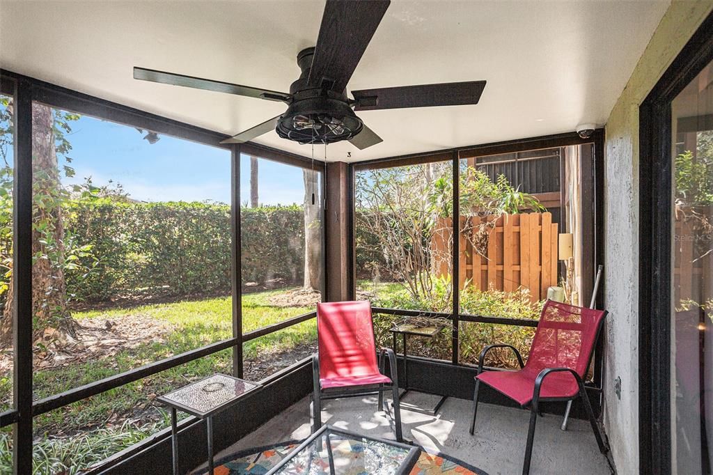For Rent: $2,450 (2 beds, 2 baths, 1060 Square Feet)