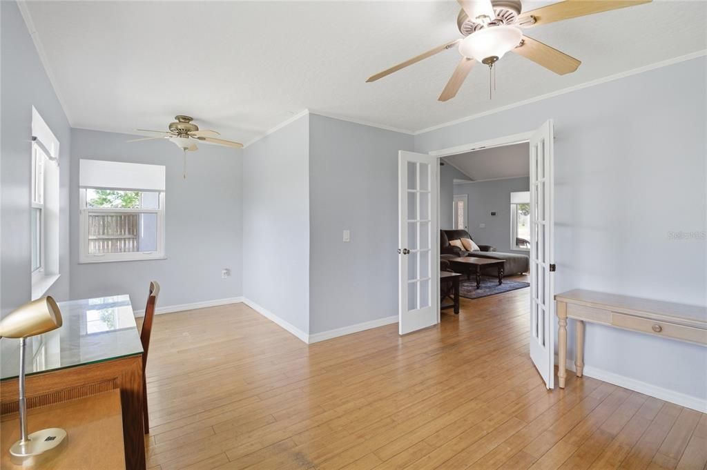 For Sale: $389,900 (3 beds, 2 baths, 1680 Square Feet)