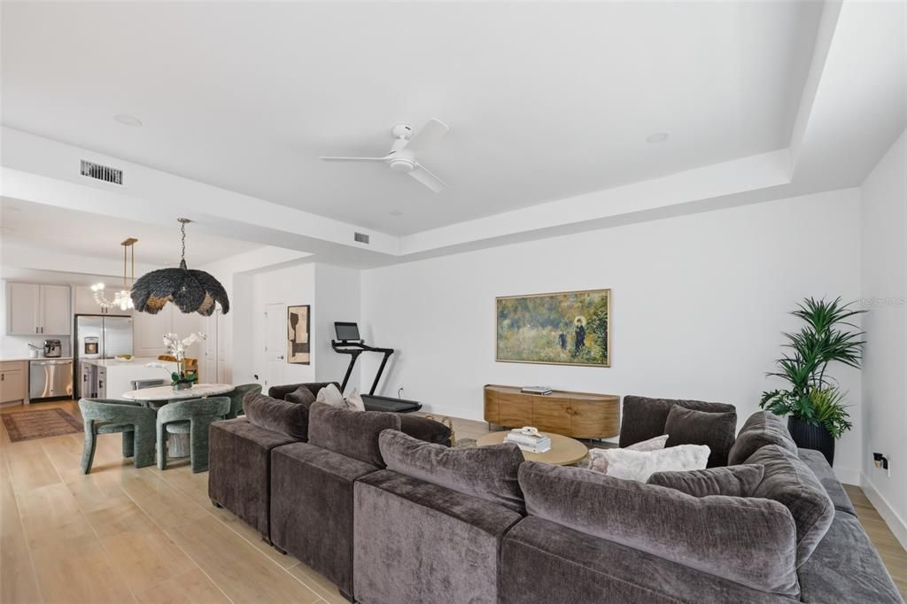 For Sale: $649,900 (3 beds, 2 baths, 1712 Square Feet)