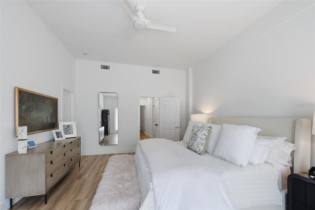 For Sale: $649,900 (3 beds, 2 baths, 1712 Square Feet)