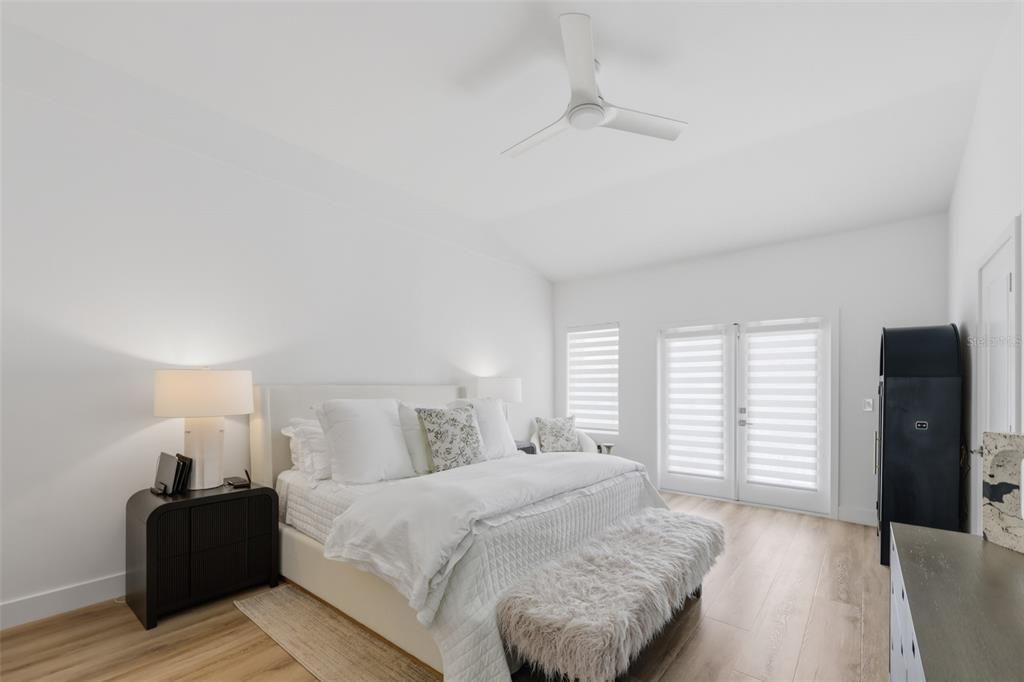 For Sale: $649,900 (3 beds, 2 baths, 1712 Square Feet)