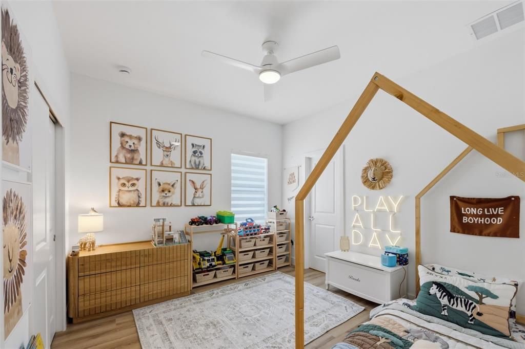 For Sale: $649,900 (3 beds, 2 baths, 1712 Square Feet)