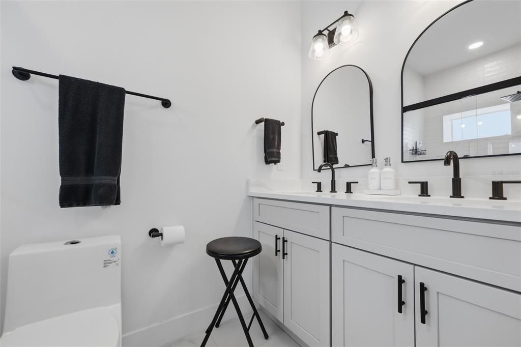 For Sale: $649,900 (3 beds, 2 baths, 1712 Square Feet)