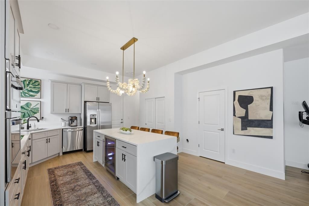 For Sale: $649,900 (3 beds, 2 baths, 1712 Square Feet)