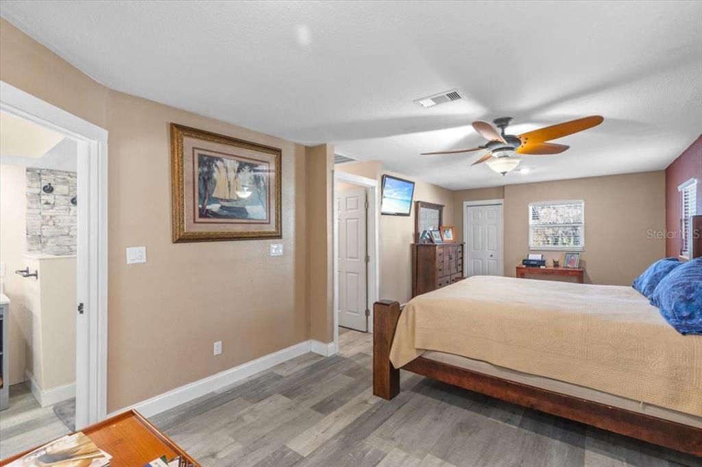 For Sale: $675,000 (3 beds, 2 baths, 2167 Square Feet)