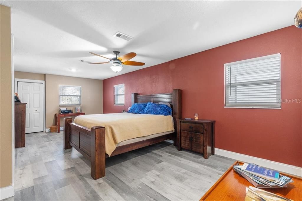 For Sale: $675,000 (3 beds, 2 baths, 2167 Square Feet)