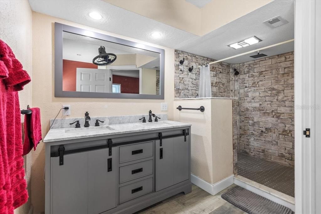 For Sale: $675,000 (3 beds, 2 baths, 2167 Square Feet)