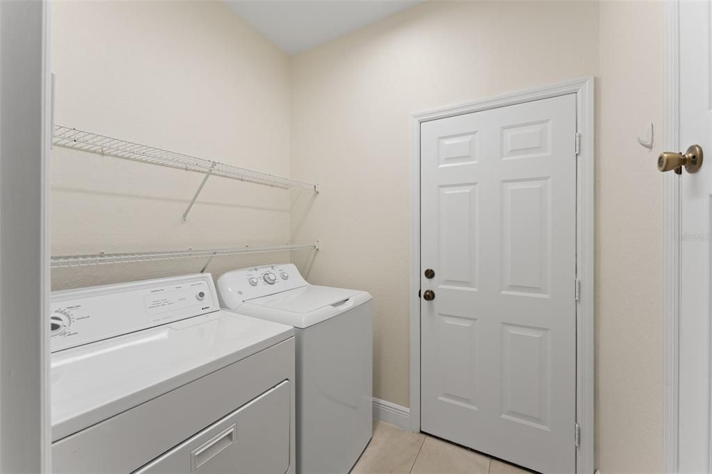 For Rent: $2,800 (3 beds, 2 baths, 1820 Square Feet)