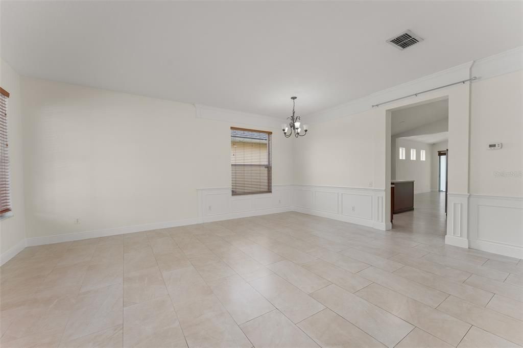 For Rent: $2,800 (3 beds, 2 baths, 1820 Square Feet)