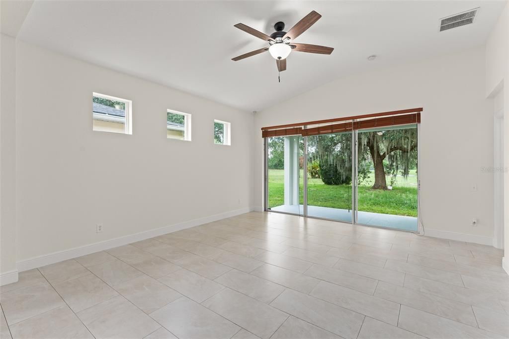 For Rent: $2,800 (3 beds, 2 baths, 1820 Square Feet)