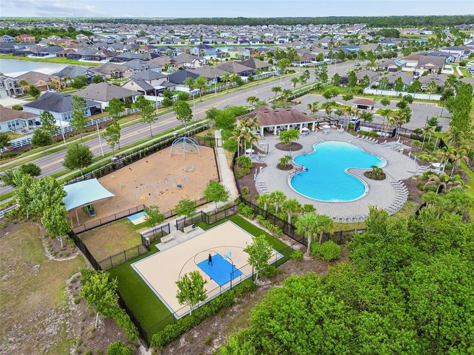 Active With Contract: $459,900 (4 beds, 3 baths, 2637 Square Feet)