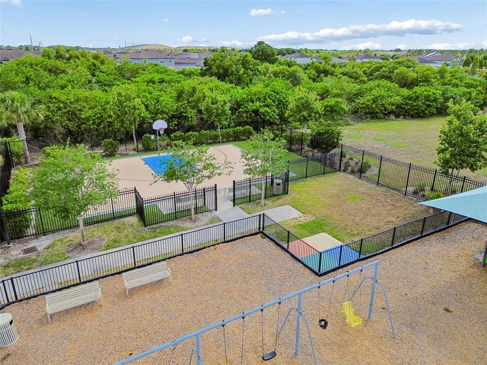 Active With Contract: $459,900 (4 beds, 3 baths, 2637 Square Feet)