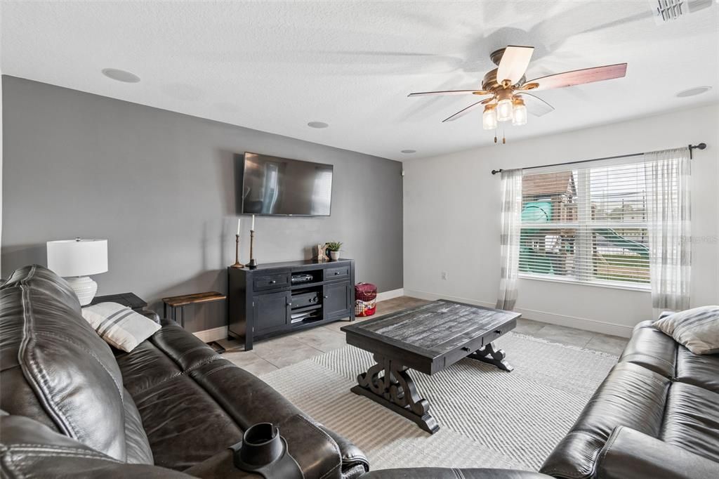 Active With Contract: $459,900 (4 beds, 3 baths, 2637 Square Feet)