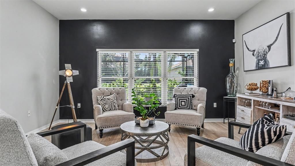 En Venta: $649,900 (5 camas, 4 baños, 3651 Pies cuadrados)