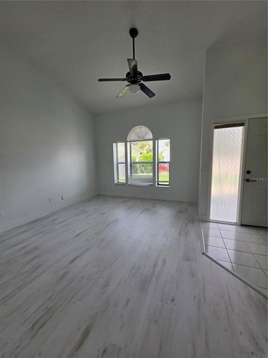 En Renta: $2,700 (3 camas, 2 baños, 1749 Pies cuadrados)