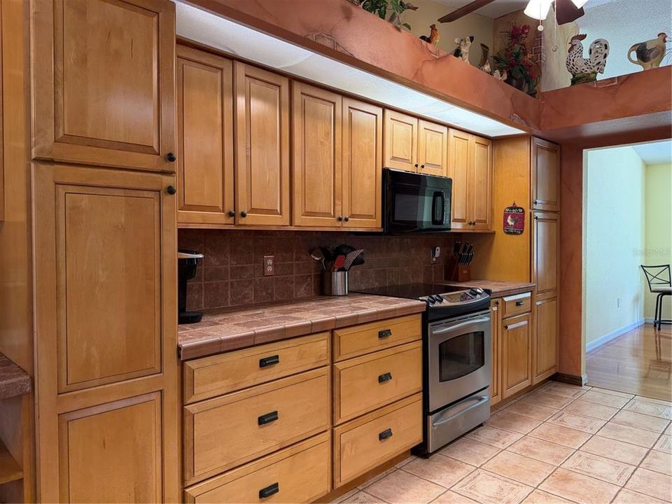 For Sale: $695,000 (3 beds, 2 baths, 2067 Square Feet)