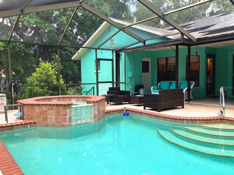 For Sale: $695,000 (3 beds, 2 baths, 2067 Square Feet)
