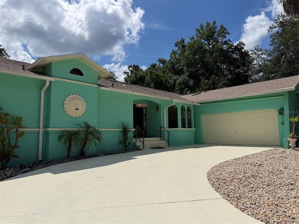 For Sale: $695,000 (3 beds, 2 baths, 2067 Square Feet)