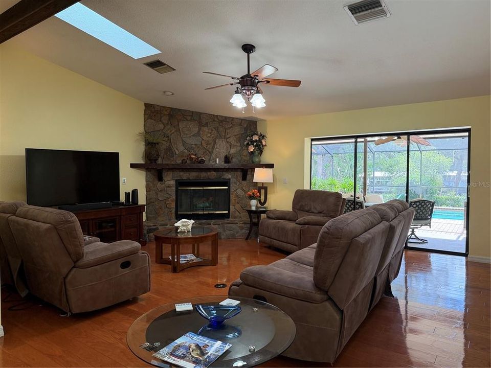 For Sale: $695,000 (3 beds, 2 baths, 2067 Square Feet)