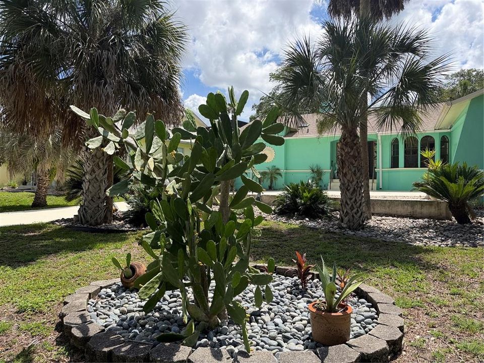 For Sale: $695,000 (3 beds, 2 baths, 2067 Square Feet)