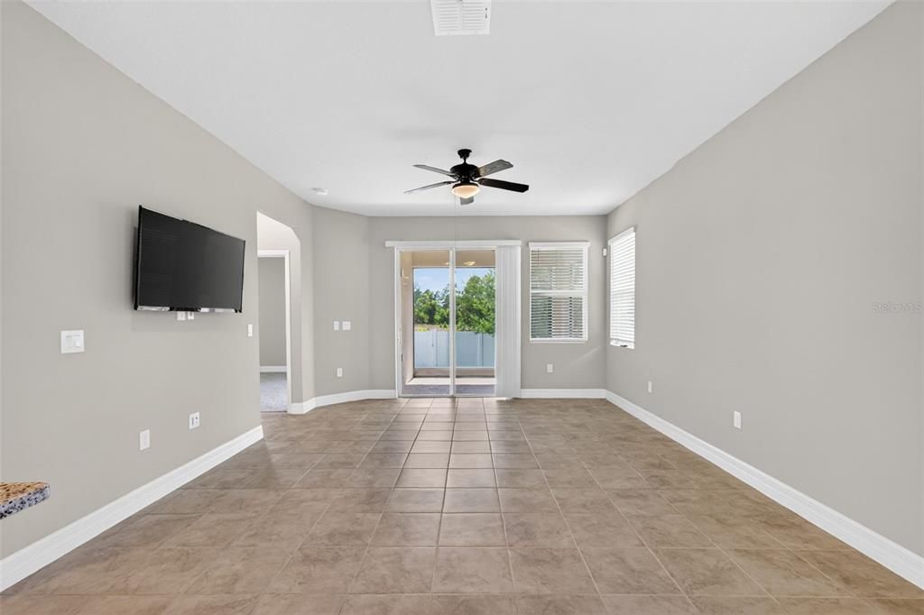 For Rent: $2,600 (3 beds, 2 baths, 1502 Square Feet)