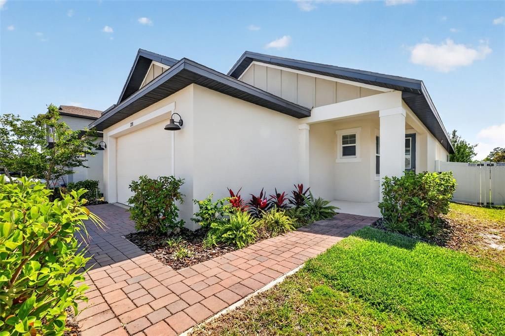 For Rent: $2,600 (3 beds, 2 baths, 1502 Square Feet)