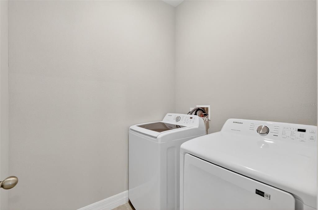 For Rent: $2,600 (3 beds, 2 baths, 1502 Square Feet)
