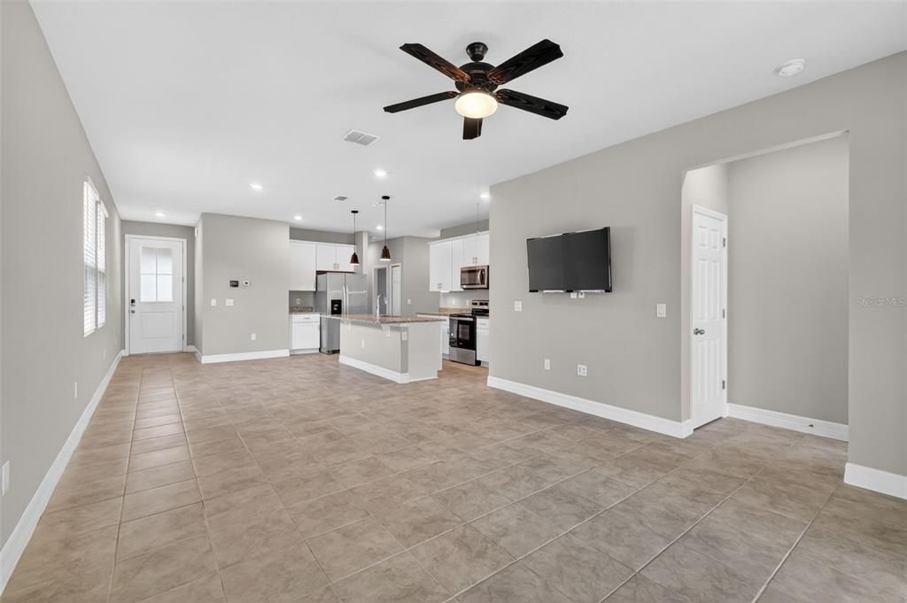 For Rent: $2,600 (3 beds, 2 baths, 1502 Square Feet)