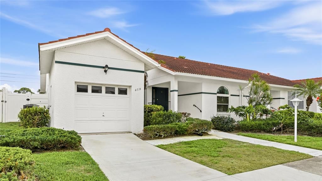 En Venta: $309,999 (2 camas, 2 baños, 1349 Pies cuadrados)