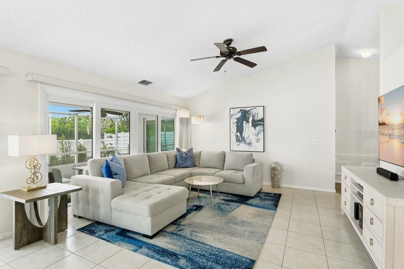 En Venta: $309,999 (2 camas, 2 baños, 1349 Pies cuadrados)