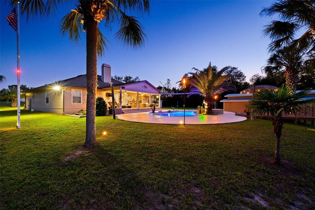 На продажу: $824,999 (4 спален, 2 ванн, 2820 Квадратных фут)