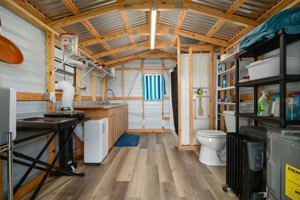 На продажу: $824,999 (4 спален, 2 ванн, 2820 Квадратных фут)
