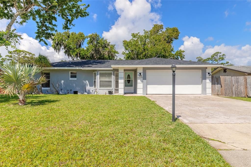 For Sale: $334,900 (3 beds, 2 baths, 1218 Square Feet)