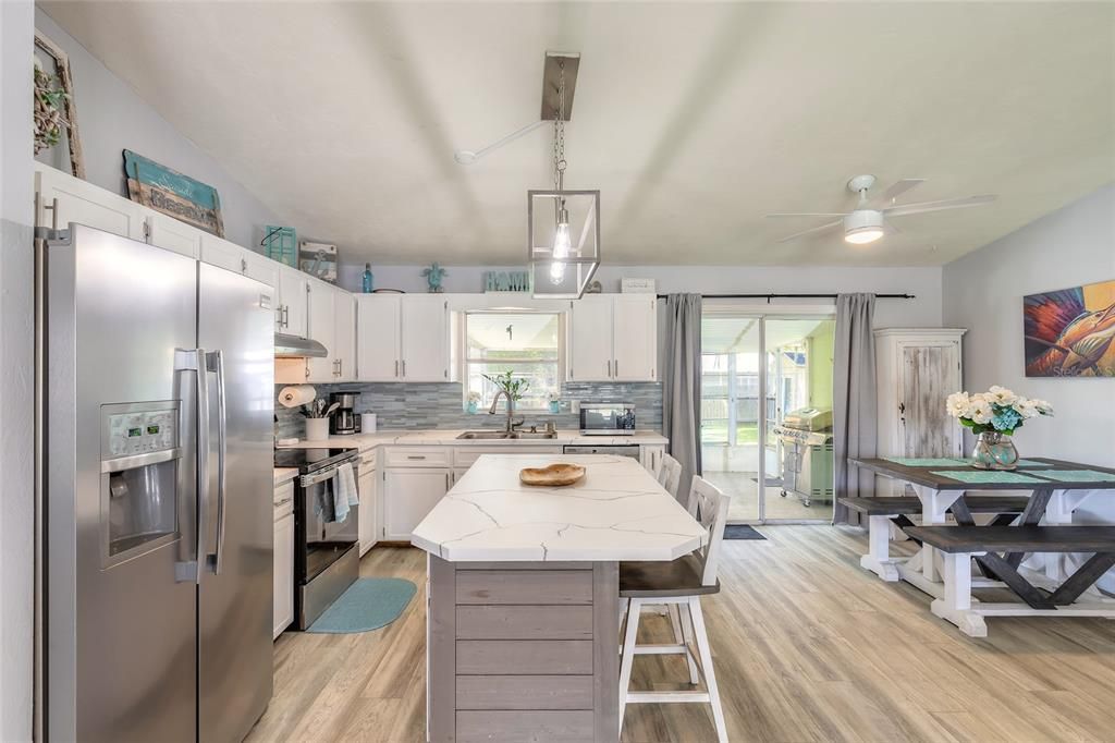 For Sale: $334,900 (3 beds, 2 baths, 1218 Square Feet)
