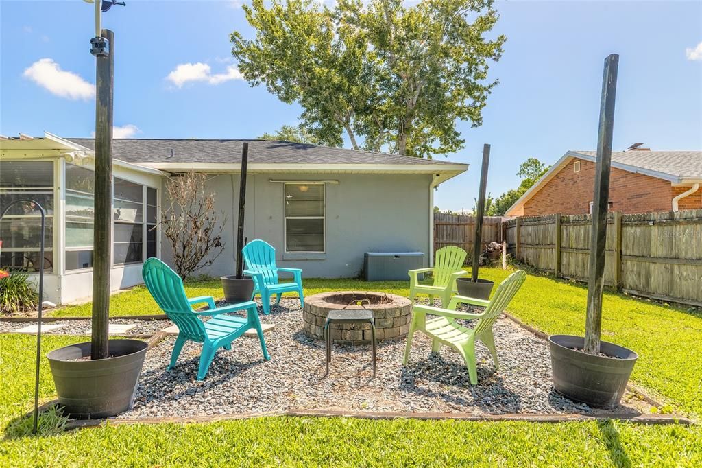 For Sale: $334,900 (3 beds, 2 baths, 1218 Square Feet)