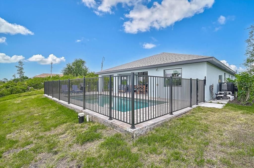 На продажу: $469,900 (3 спален, 2 ванн, 1577 Квадратных фут)