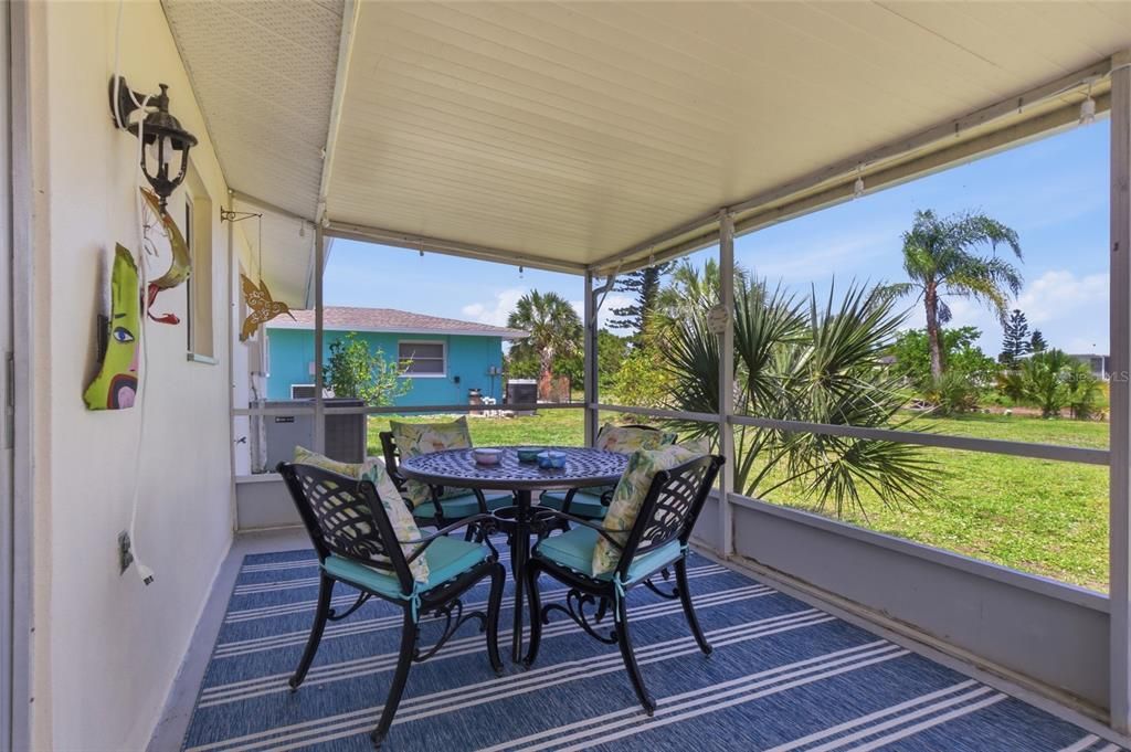 En Venta: $259,900 (2 camas, 2 baños, 1055 Pies cuadrados)