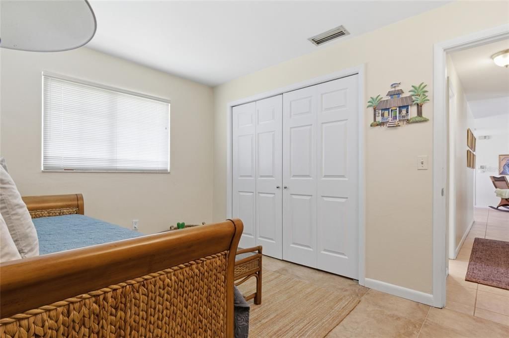 En Venta: $259,900 (2 camas, 2 baños, 1055 Pies cuadrados)