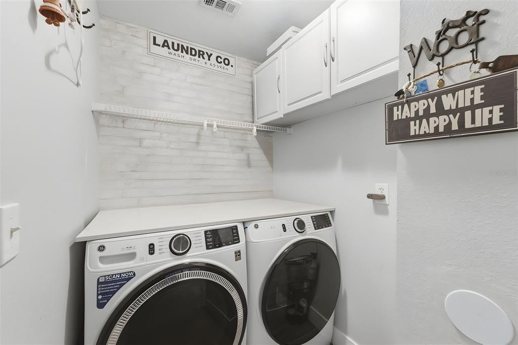 Activo con contrato: $549,900 (3 camas, 2 baños, 1766 Pies cuadrados)