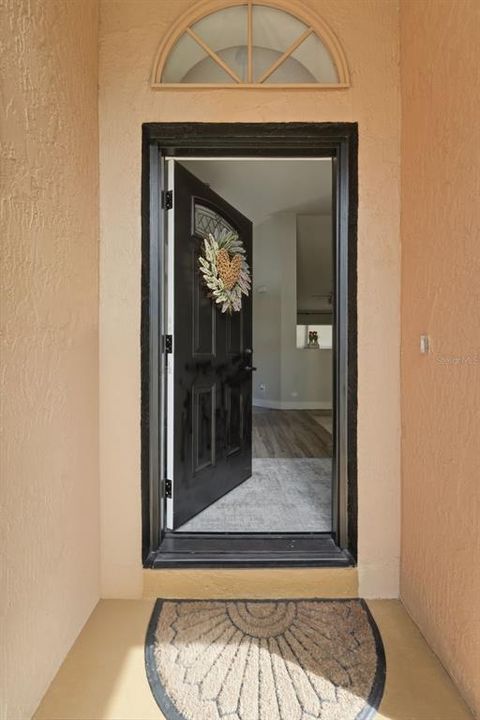 Activo con contrato: $549,900 (3 camas, 2 baños, 1766 Pies cuadrados)
