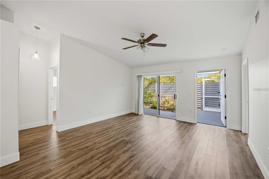 En Venta: $179,000 (2 camas, 2 baños, 1070 Pies cuadrados)