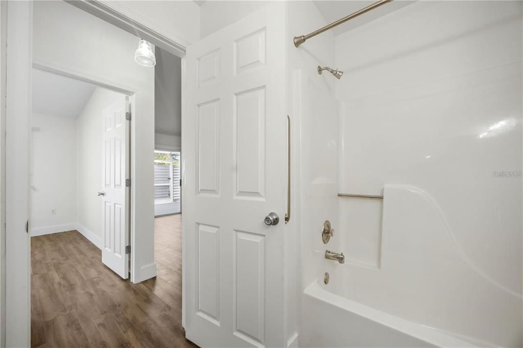 En Venta: $179,000 (2 camas, 2 baños, 1070 Pies cuadrados)