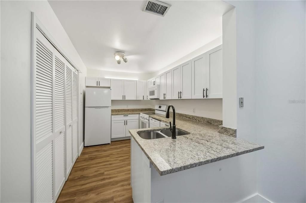 En Venta: $179,000 (2 camas, 2 baños, 1070 Pies cuadrados)